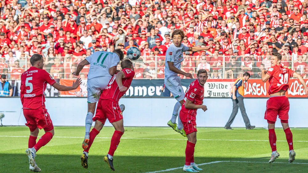 Niclas Füllkrug wuchtet die Kugel zum 2:1 ins Tor.