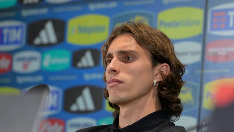 Italy s Riccardo Calafiori during a press conference, PK, Pressekonferenz ahead of Nations League match between Italy and Belgium at the Rome s Olympic stadium, Italy - Wednesday, October 09, 2024. - Soccer. PUBLICATIONxNOTxINxITAxFRAxCHN Copyright: xFabrizioxCorradetti LaPressex