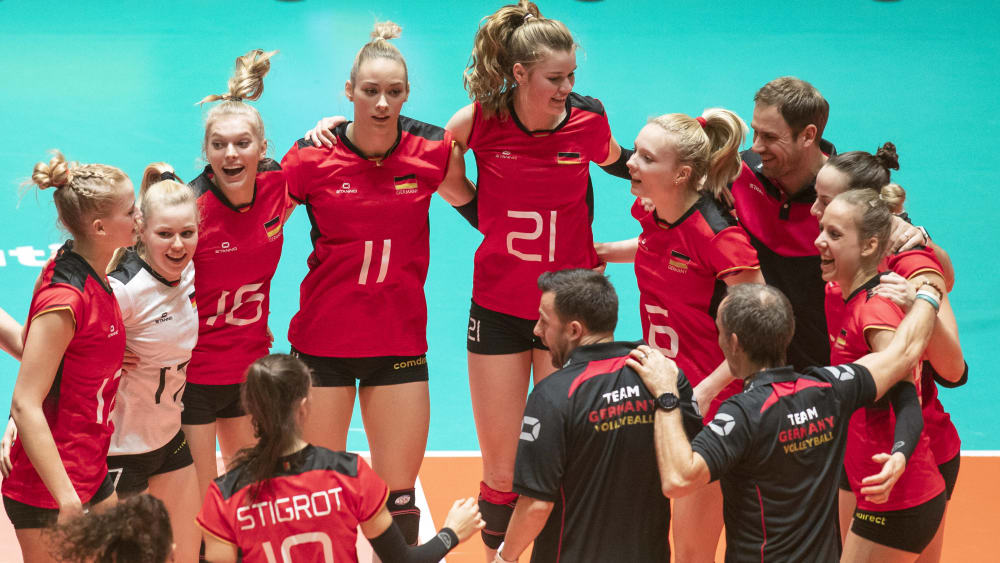 Die deutschen Volleyballerinnen halten Kurs auf Olympia.