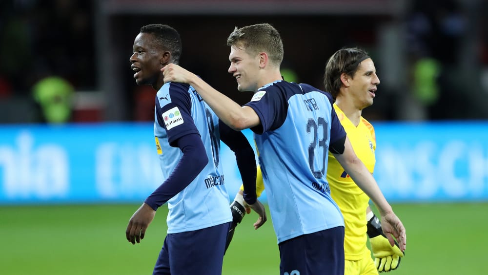 Denis Zakaria und Matthias Ginter jubeln