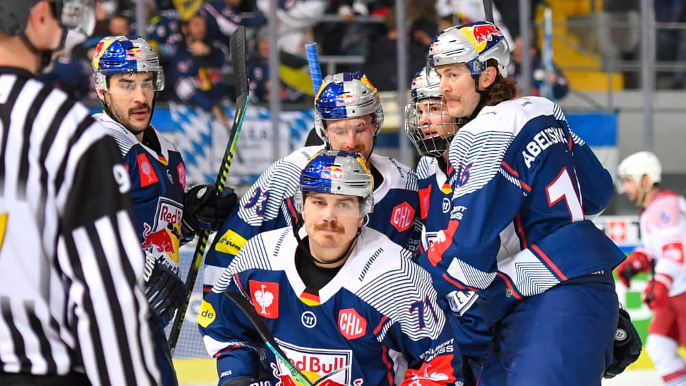 Chris Bourque (Mi.), Konrad Abeltshauser (re.)