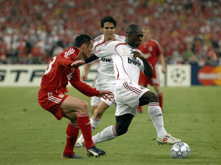 Nummer 4: Im Finale gegen Liverpool sicherte sich Seedorf den Champions-League-Titel ein weiteres mal.