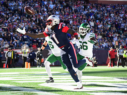Wide Receiver A.J. Brown von den New England Patriots gegen die New York Jets im Gillette Stadium in Foxborough, Massachusetts (NFL, American Football, USA)