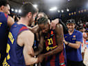 BARCELONA, SPAIN - APRIL 21: Will Clyburn, #21 of FC Barcelona celebrates with teammates after the EuroLeague Play-in B match between FC Barcelona and Crvena Zvezda Meridianbet Belgrade at Palau Blaugrana on April 21, 2026 in Barcelona, Spain. (Photo by Rodolfo Molina/Euroleague Basketball via Getty Images)