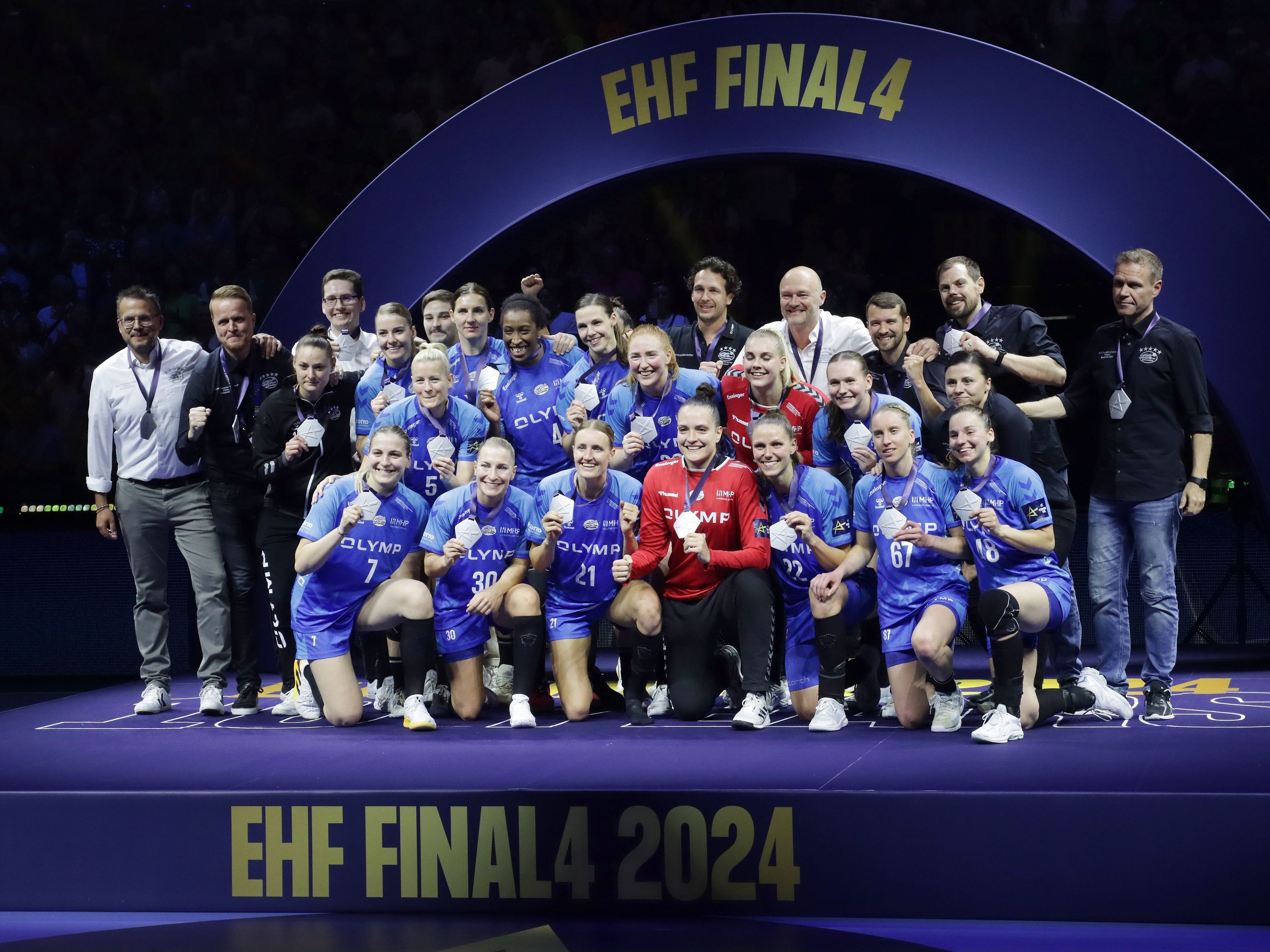 Der Traum platzt Bietigheim unterliegt Györ im Endspiel der Handball