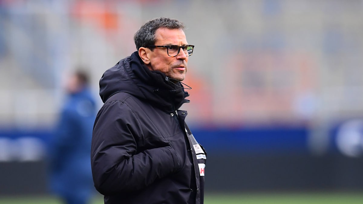 Vor-dem-Spitzenspiel-gegen-Oberhausen-Fortuna-K-ln-verl-ngert-mit-Cheftrainer-Mink