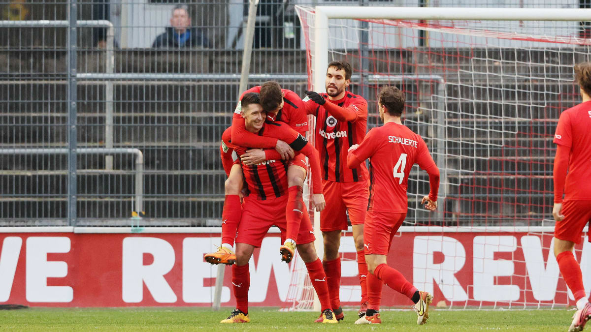 Kaan-Marienborn siegt dank Pazurek und überwintert auf Platz 4 ...