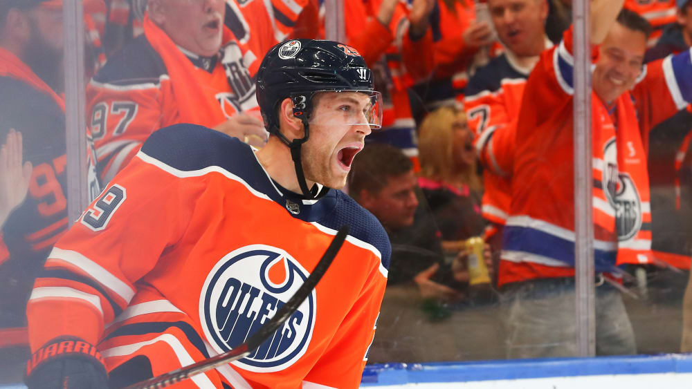 Auftakttreffer: Leon Draisaitl brachte die Edmonton Oilers mit 1:0 in Führung.