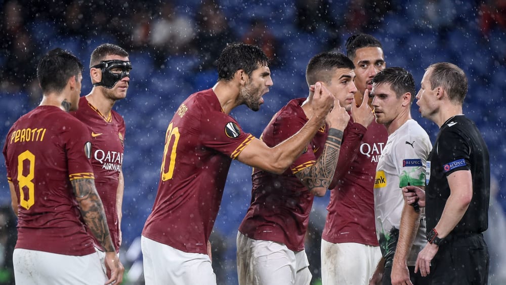Roma-Spieler beschweren sich bei Schiedsrichter Collum