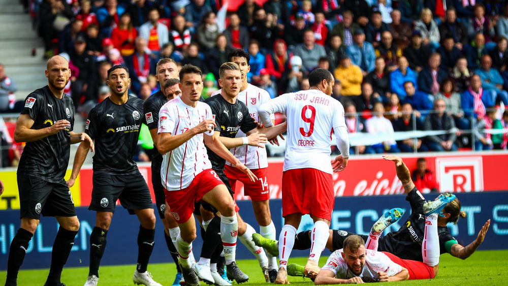 Knapper Sieg in chancenarmem Spiel: Jahn Regensburg feiert gegen Sandhausen den zweiten Liga-Sieg in Folge.