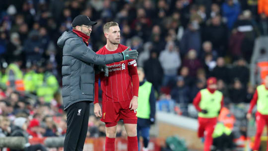 Jürgen Klopp mit seinem Kapitän Jordan Henderson