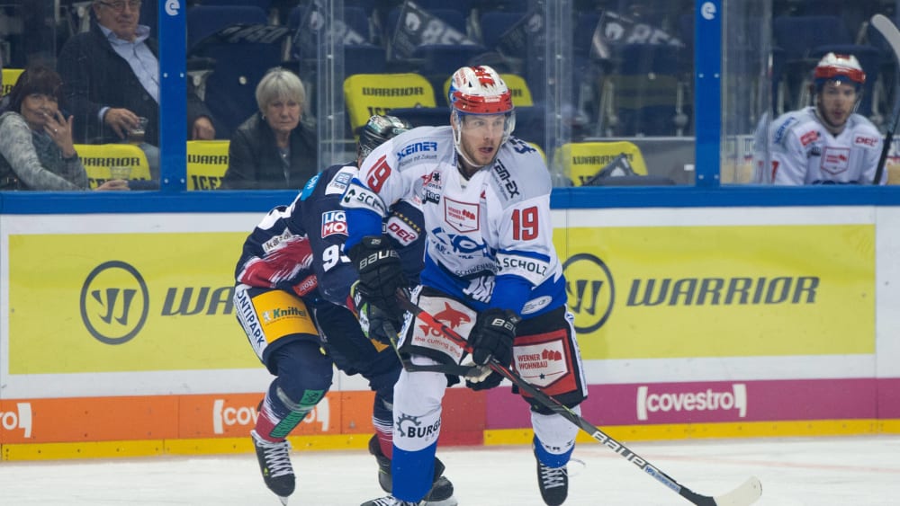 Schwenningens Matt Carey