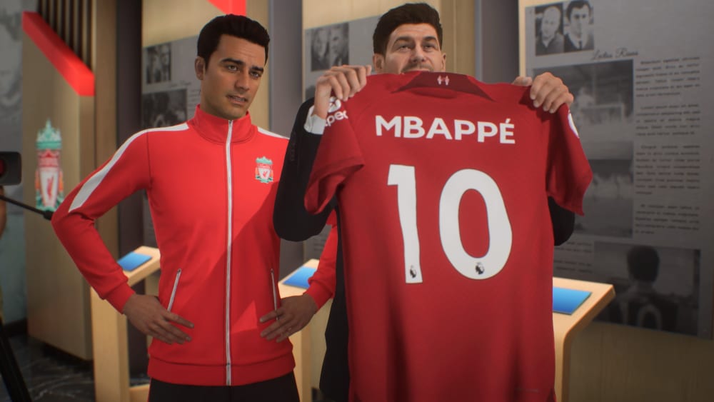 Gerrard präsentiert Mbappé - im Karrieremodus möglich.