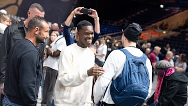 Dennis Schröder freut sich über den Braunschweiger Sieg.