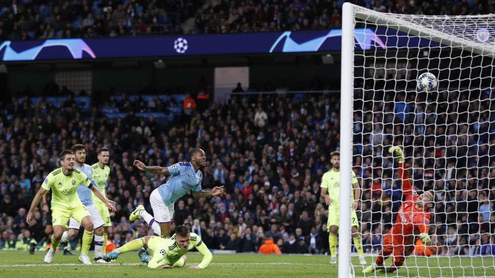 Erlöste City nach über einer Stunde: Der eingewechselte Raheem Sterling (Mitte) mit seinem Treffer zum 1:0 gegen Zagreb.