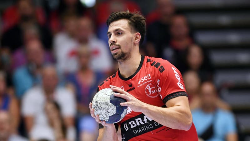 Ivan Martinovic (MT Melsungen 55) , GER, MT Melsungen - Handball Verein Hamburg, Handball, 1. Bundesliga Maenner 3. Spieltag, Saison 2023-2024, 07.09.2023. GER, MT Melsungen - Handball Sport Verein Hamburg, Handball, 1. Bundesliga Maenner, 3. Spieltag, Saison 2023-2024, 07.09.2023 Kassel *** Ivan Martinovic MT Melsungen 55 , GER, MT Melsungen Handball Sport Verein Hamburg, Handball, 1 Bundesliga Maenner 3 Spieltag, Saison 2023 2024, 07 09 2023 GER, MT Melsungen Handball Sport Verein Hamburg, Handball, 1 Bundesliga Maenner, 3 Spieltag, Saison 2023 2024, 07 09 2023 Kassel Copyright: xEibner-Pressefotox-xRolandxSippelx EP_RSL