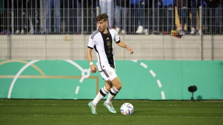 Brajan Gruda brachte Deutschlands U 19 gegen Polen auf Siegkurs.