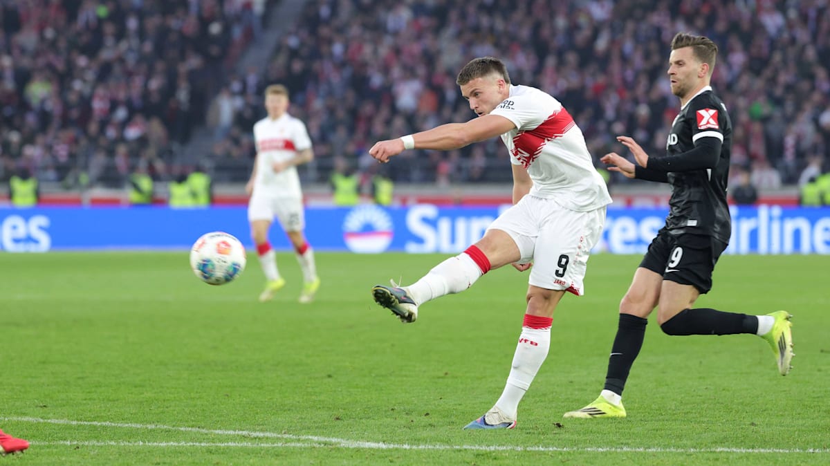 Dropkick-ins-Gl-ck-VfB-schl-gt-Freiburg-dank-Demirovic