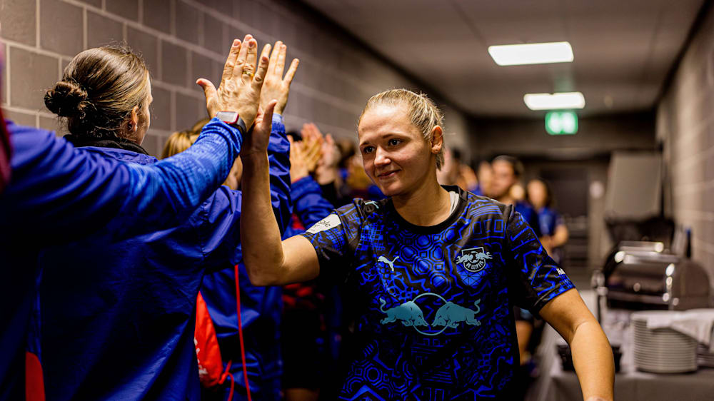 [Bild: 8ea4a2d0-5919-4099-9eef-d9199e4d819b.jpg]