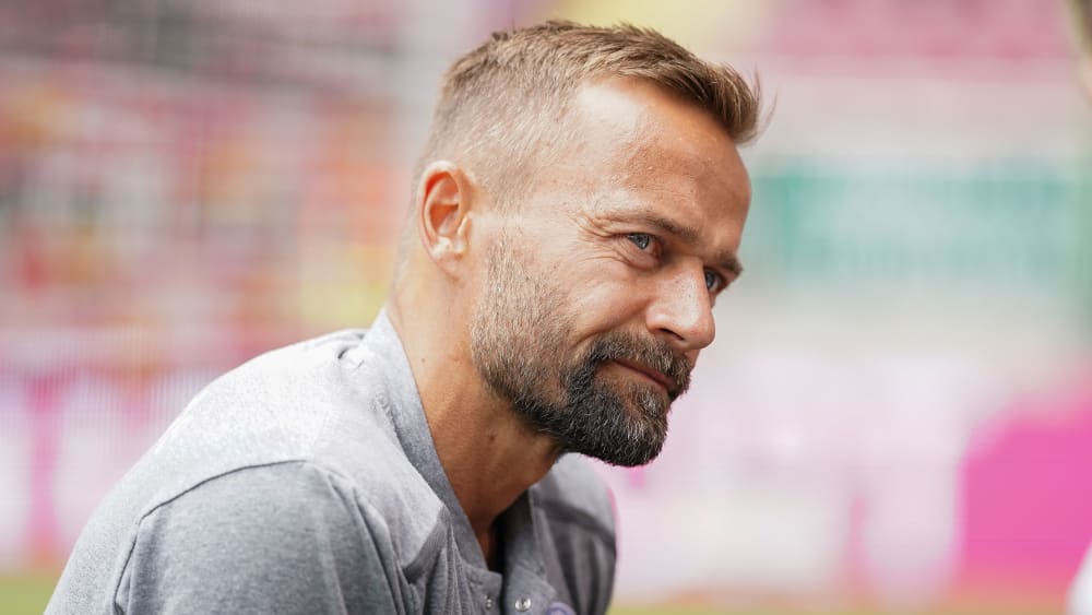 Peilt den ersten Saisonsieg mit Braunschweig an: Cheftrainer Michael Schiele.