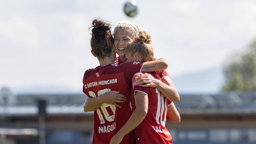 Feiern den nächsten Liga-Sieg: Die Bayern-Frauen.