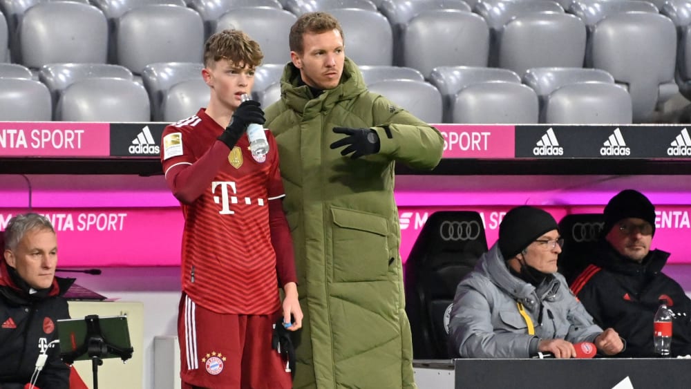 Künftig häufiger in Kontakt? Paul Wanner (li.) mit Bayern-Coach Julian Nagelsmann.