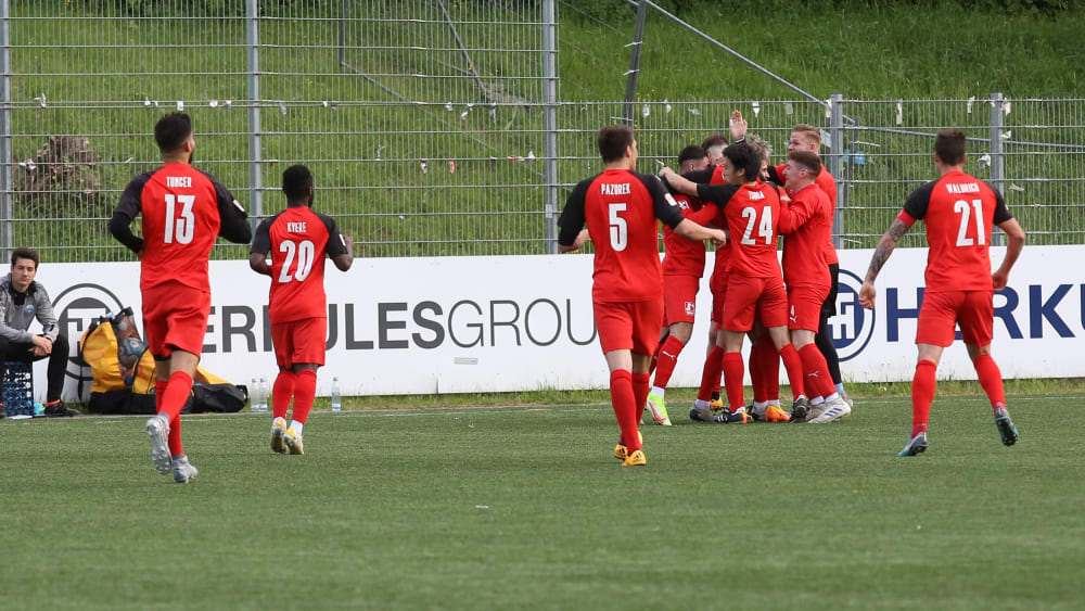 Riesenfreude bei den Spielern des 1. FC Kaan-Marienborn: Durch ein 3:1 in Schermbeck stehen die Käner als Meister und DFB-Pokal-Teilnehmer fest. (Archivbild)