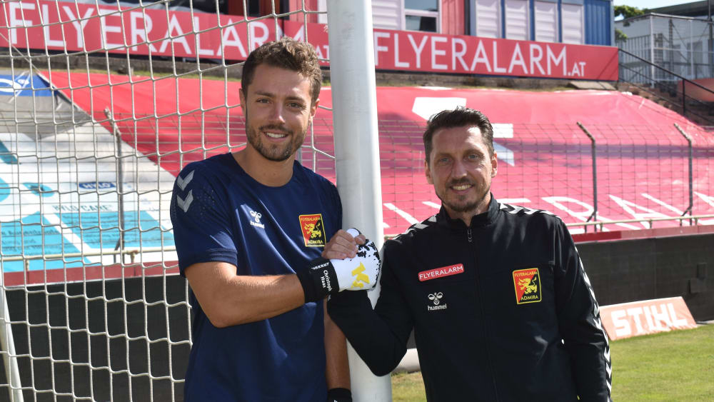 Rückkehrer Christoph Haas (l.) mit Admira-Sportchef Marcel Ketelaer.
