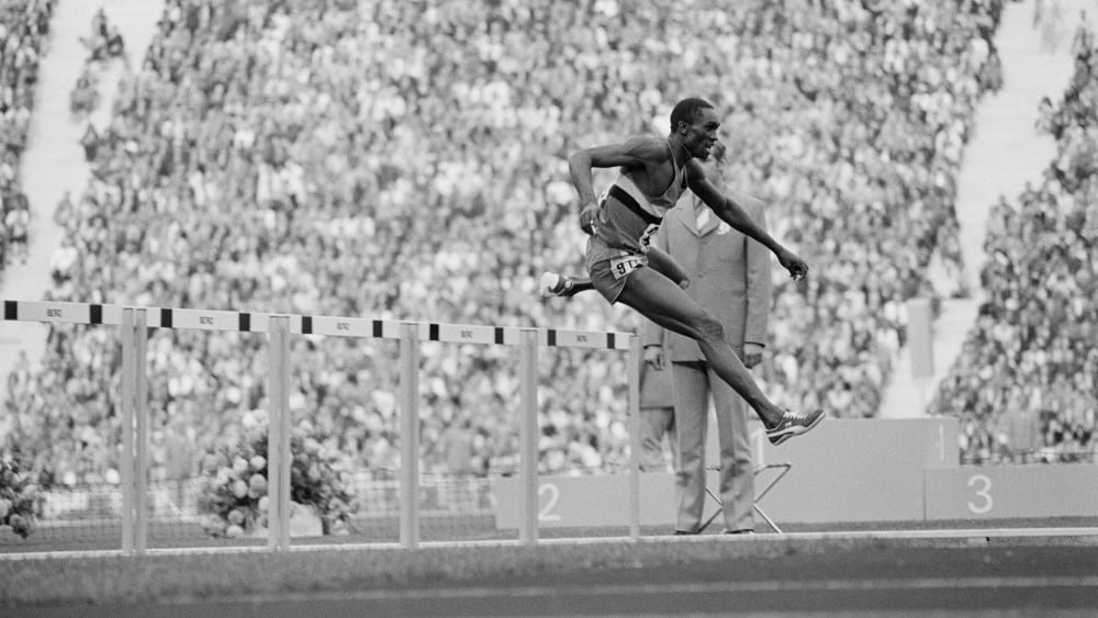 John Akii-Bua (1949-1997) aus Uganda über 400 Meter Hürden in München