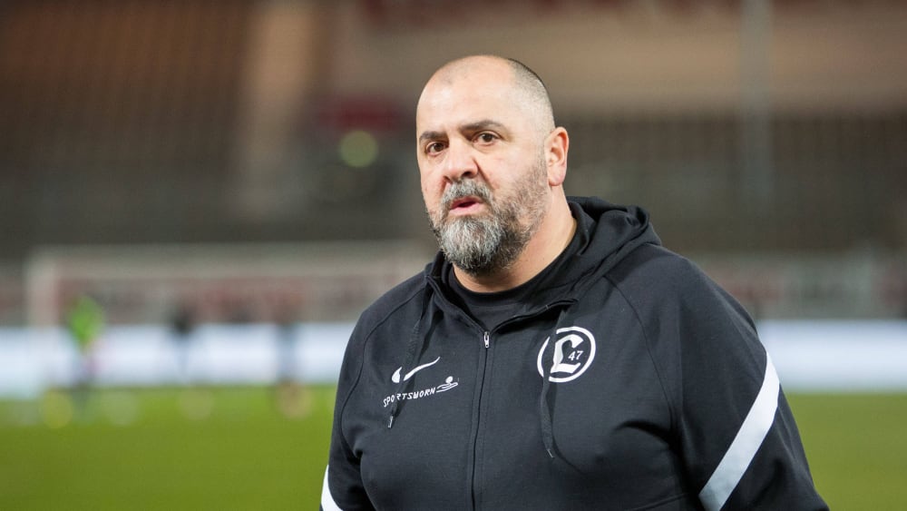 Trainer Murat Tik bei seinem letzten Liga-Auftritt für Lichtenberg: Nun muss der 48-Jährige gehen.
