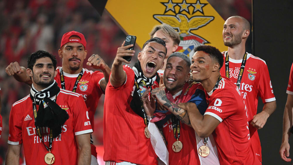In Portugal krönte sich Benfica Lissabon zum Meister.
