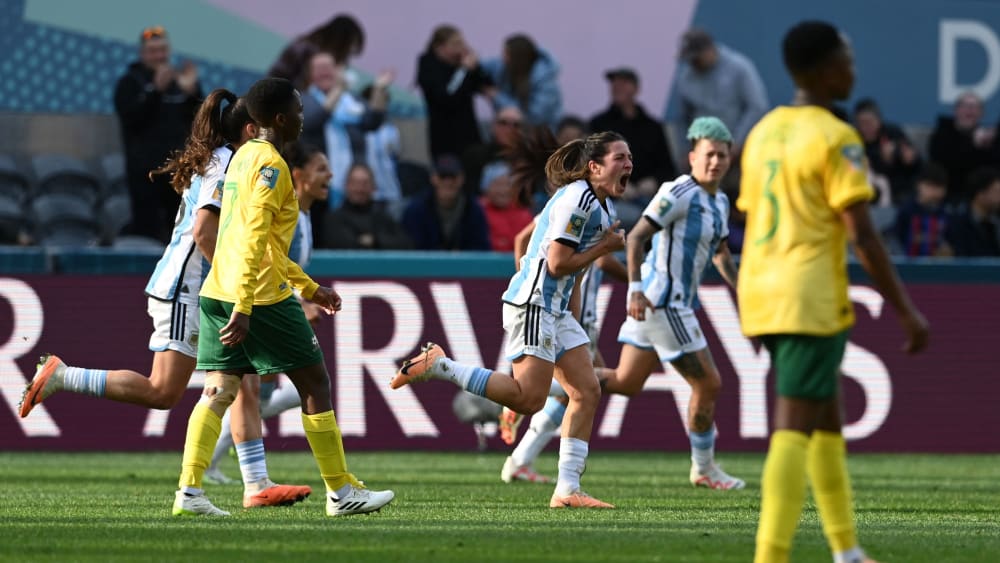 Sorgte für die Punkteteilung: Romina Nunez feiert das zweite Tor für Argentinien in Dunedin.