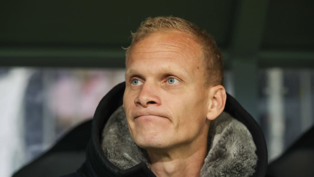 Schalkes Chefcoach Karel Geraerts hofft auf den Einsatz von Simon Terodde.