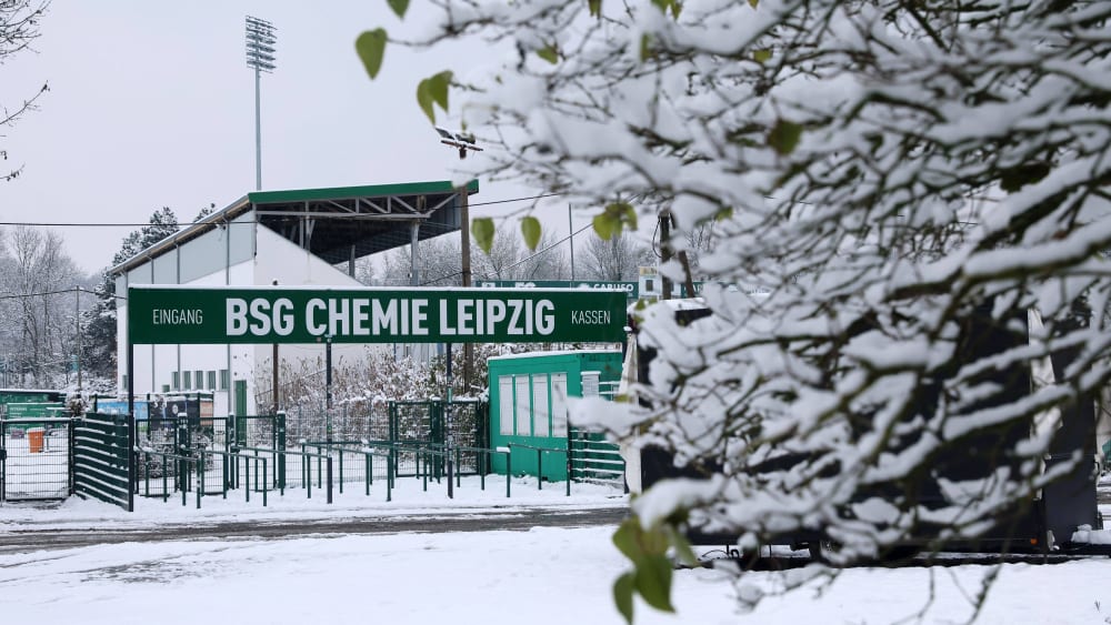 Anfang Dezember hielt der Winter Einzug im Alfred-Kunze-Sportpark. Den Chemikern kam die Pause nicht ungelegen.