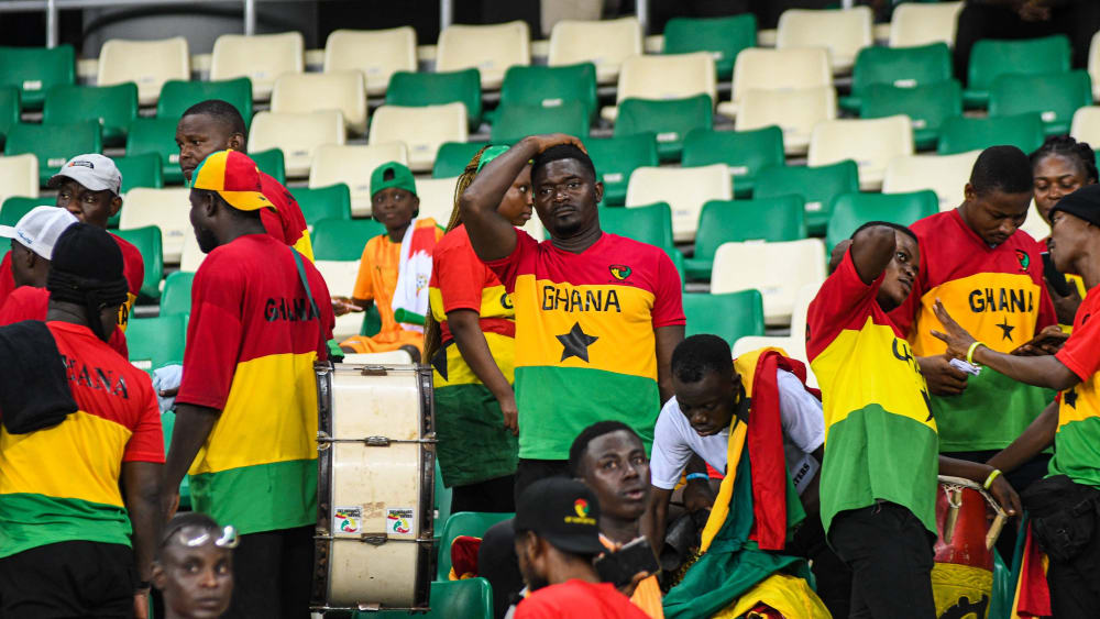 Fassungslosigkeit herrscht vor: Ghanas Fans nach dem 2:2 gegen Mosambik.