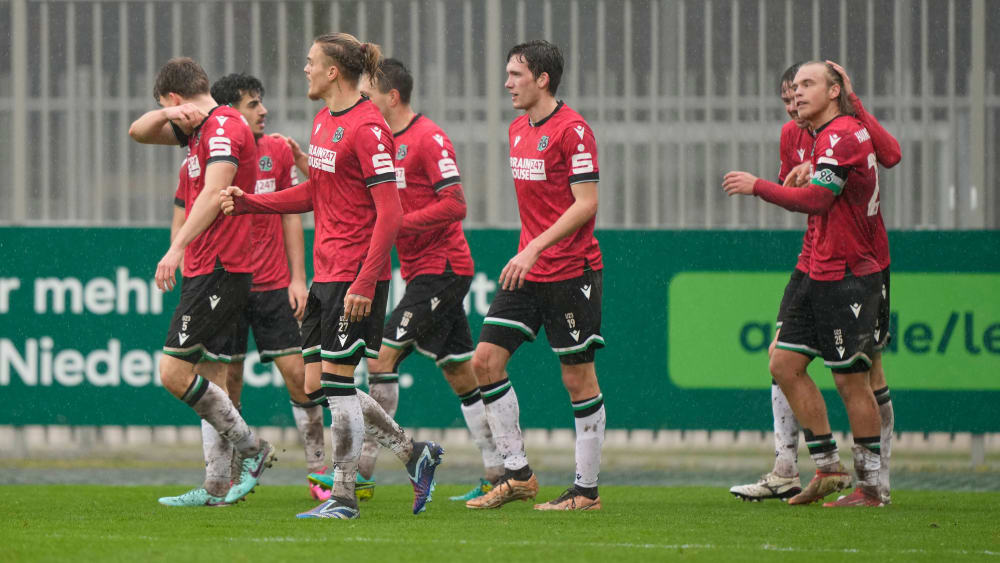 Hannover 96 II setzte sich am Samstag hochverdient mit 2:0 gegen den Hamburger SV II durch.