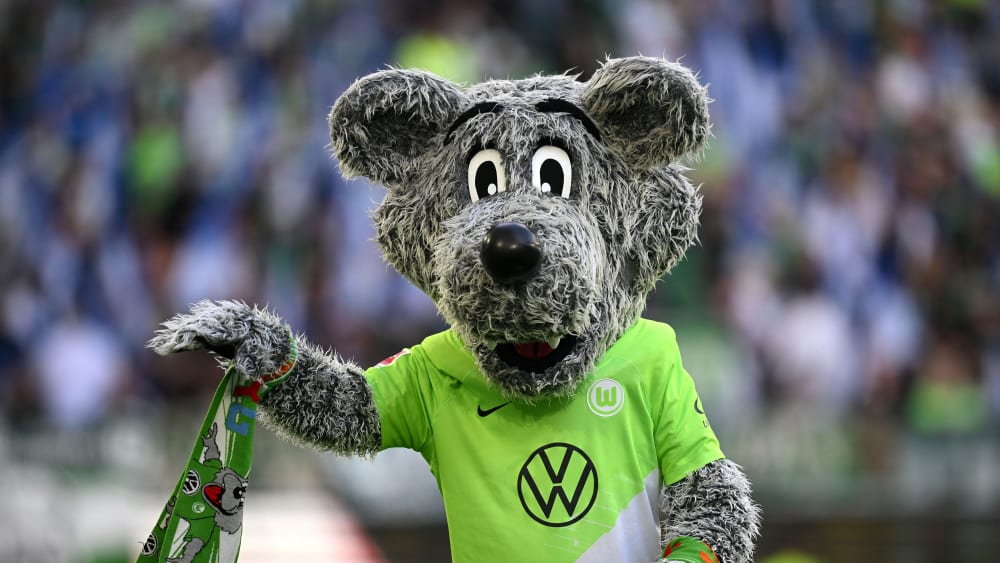 Wolfsburgs Maskottchen "Wölfi" heizte den Fans ein.