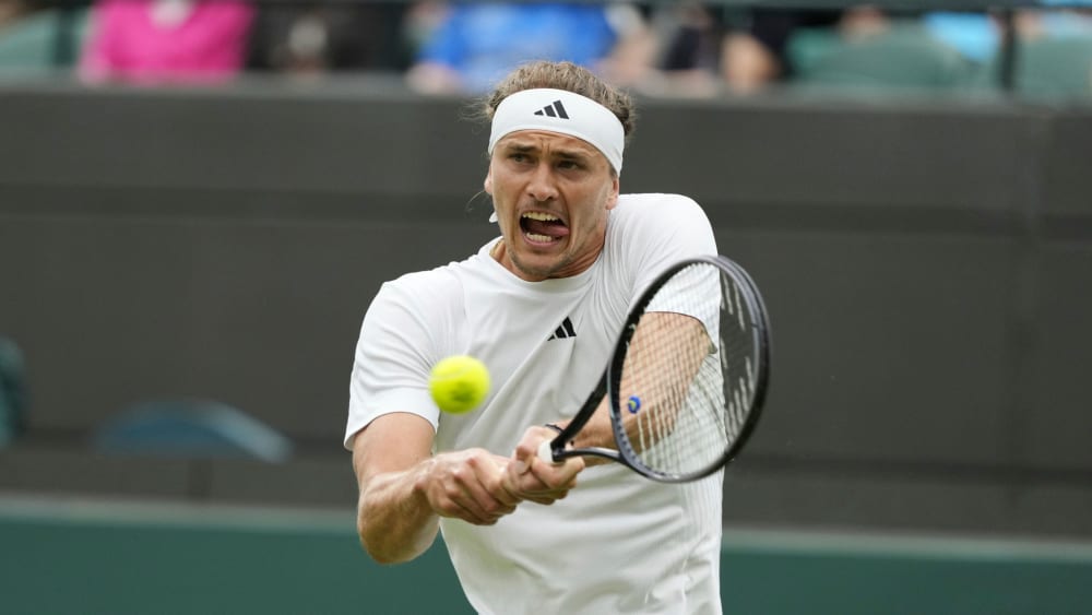 Alexander Zverev feierte in Runde 2 in Wimbledon einen deutlichen Sieg.