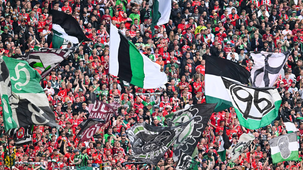 Fans von Hannover 96 sorgen für eine Geldstrafe.