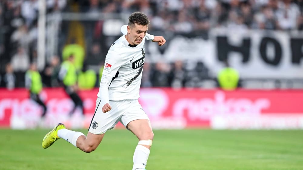 Fisnik Asllani - 18 Tore