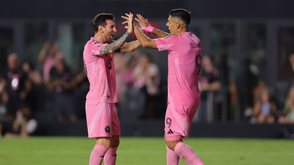 Lionel Messi (li.) hat sich eindrucksvoll nach kurzer Verletzungspause zurückgemeldet.
