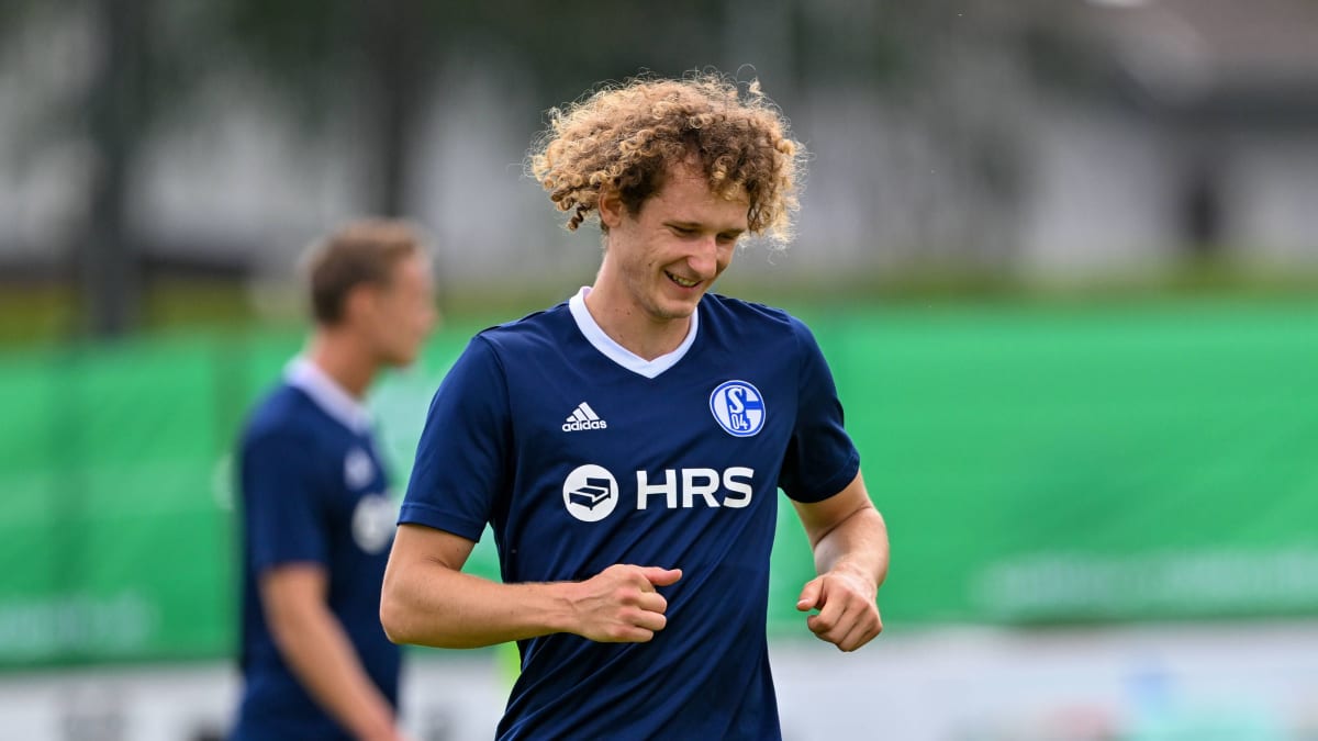 Kral unterschreibt Einjahresvertrag beim FC Schalke 04 - kicker