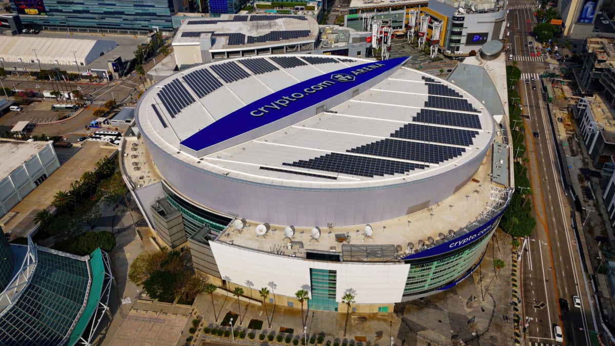 Br-nde-in-Los-Angeles-NHL-Spiel-der-Kings-abgesagt-Partien-der-NBA-und-NFL-auf-der-Kippe