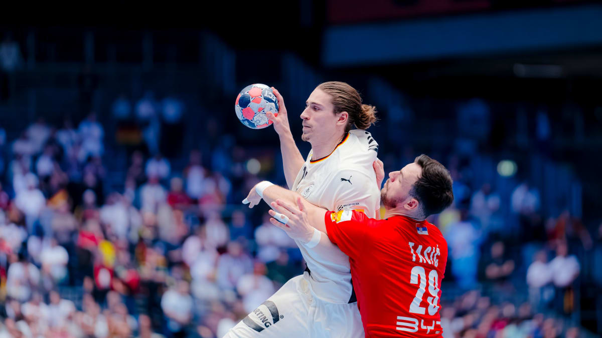 Knorr-holt-auch-gegen-Gislason-aus-Nat-rlich-brodelt-es-in-einem-