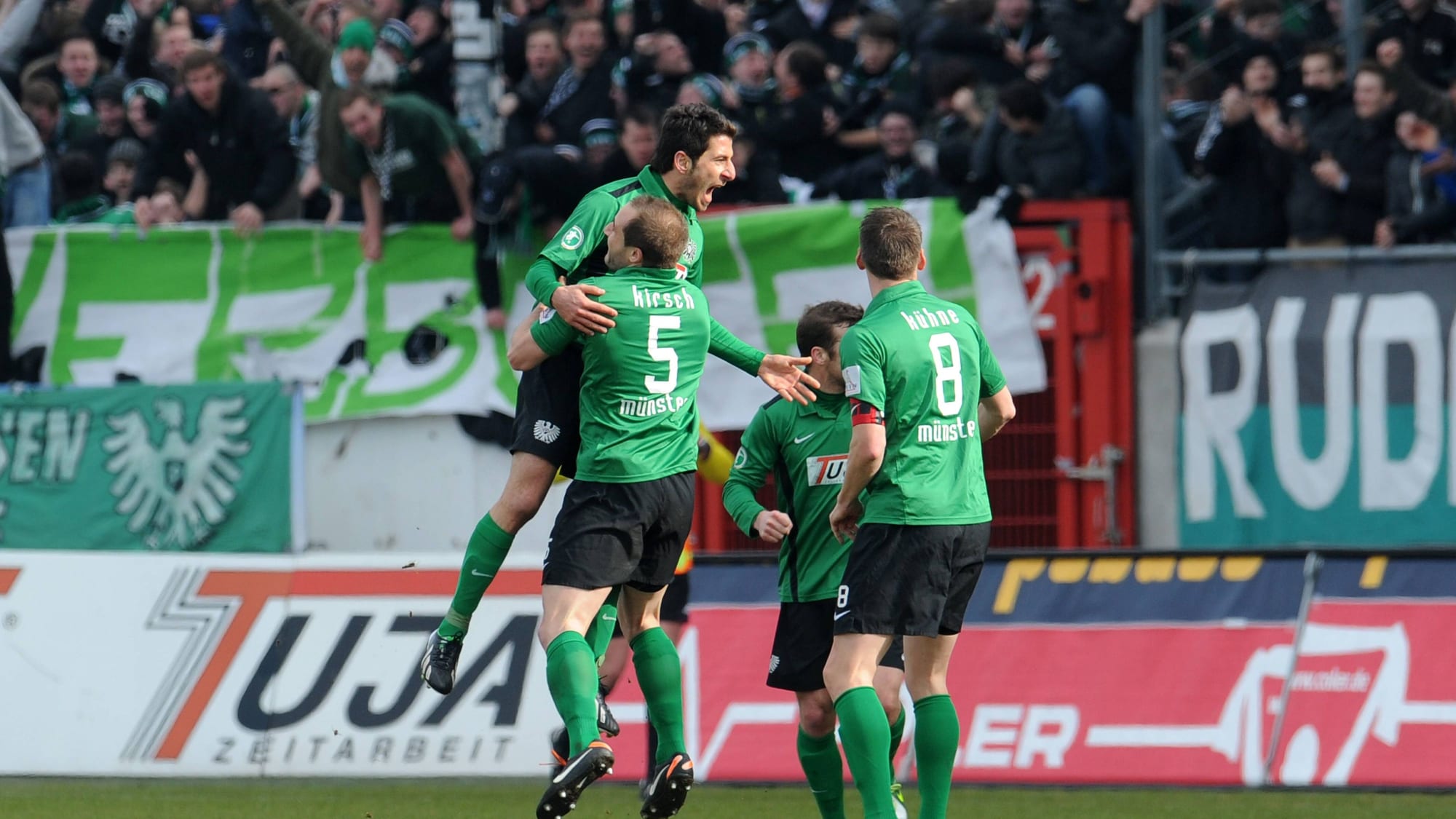 SC Preußen Münster vs. VfL Osnabrück: Torschütze Mehmet Kara (Münster) jubelt nach seinem Tor zum 2:0.