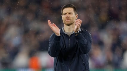 West Ham United FC v Bayer 04 Leverkusen: Quarter-Final Second Leg - UEFA Europa League 2023 24 Xabi Alonso, Head Coach of Bayer 04 Leverkusen applauds the fans after winning the UEFA Europa League 2023 24 Quarter-Final second leg match between West Ham United FC and Bayer 04 Leverkusen at Olympic Stadium on April 18, 2024 in London, England. London Olympic Stadium England United Kingdom PUBLICATIONxNOTxINxUK Copyright: xNigelxFrench Sportsphoto APLx 14037861