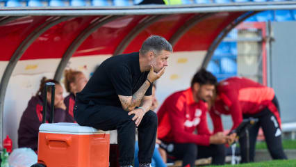 Alexander Straus, Headcoach FCB women, Trainer, Cheftrainer, in the women football match FC BAYERN MÜNCHEN - JUVENTUS TURIN 0-0 on Aug 20, 2024 in Munich, Germany. Season 2024 2025, 1.Bundesliga, FCB, Muenchen, Google Pixel, Frauen Bundesliga matchday x, x.Spieltag