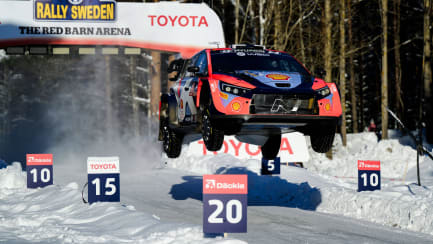 Auf dem Sprung zum Sieg bei der Rallye-WM in Schweden: Esapekka Lappi mit Beifahrer Janne Ferm im Hyundai.