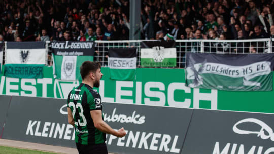 Jubel mit den Fans: Malik Batmaz erzielte das Preußen-Siegtor gegen Dresden.