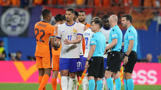 Niederlande und Frankreich spielen am Ende 0:0.